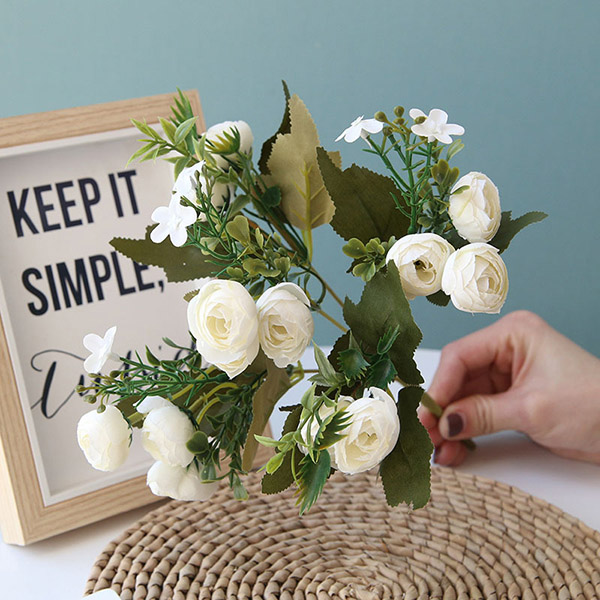 What is mean by artificial flowers?